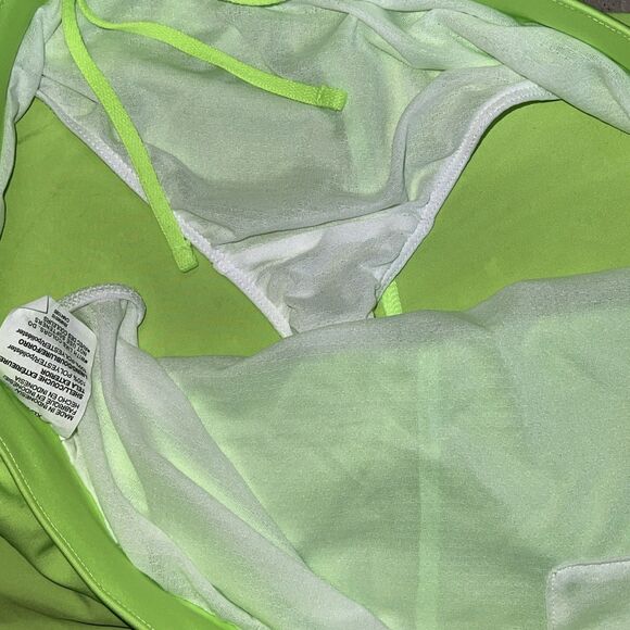 Under Armour UA Fly By 2.0 Neon Lime Green Track Run Shorts Lined Size XL NWT - Picture 7 of 8
